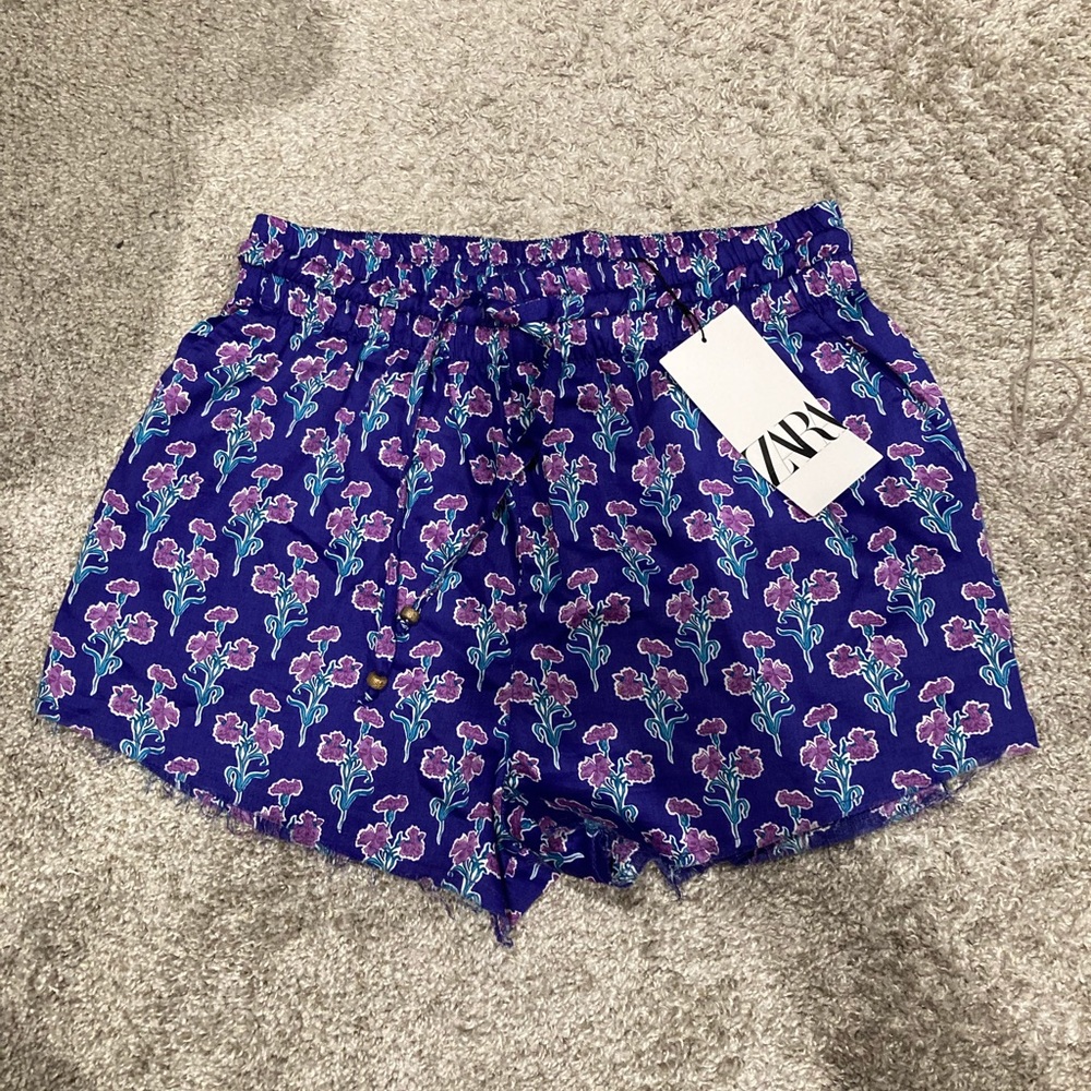 NWT! Zara Flower Print Shorts